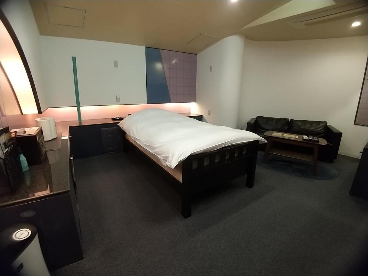 Hotel Beni East (Adults Only) Osaka Exterior foto